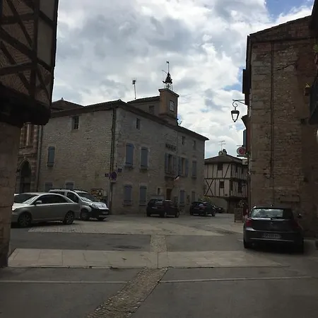 Le Qui Dort فندق مبيت وإفطار Montricoux